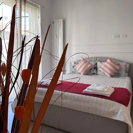 Ponchielli Loft דירה *